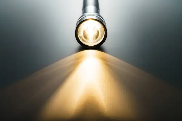  flashlight-maintenance-tips